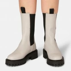 LÄST Angie Chelsea Off White Boots