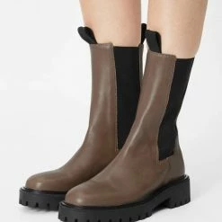 LÄST Angie Chelsea Taupe Boots 13 LÄST Angie Chelsea Taupe Boots