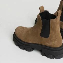 BUKELA Asta Earth Suede Chelsea Boots