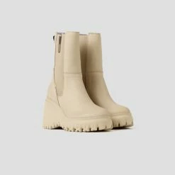 BRONX Curvy Chelsea Camel Boots