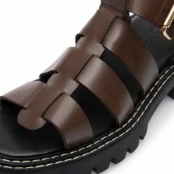 LÄST NEW IN Daphny Brown Leather Chunky Sandals