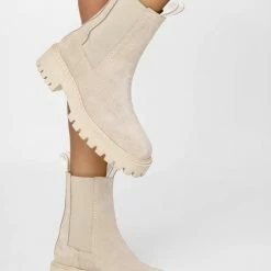 LÄST NEW IN Daze Taupe Suede Chelsea Boots