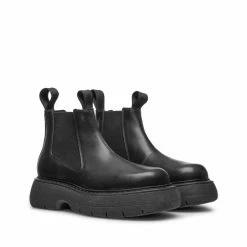 LÄST Ella Black Leather Chelsea Boots