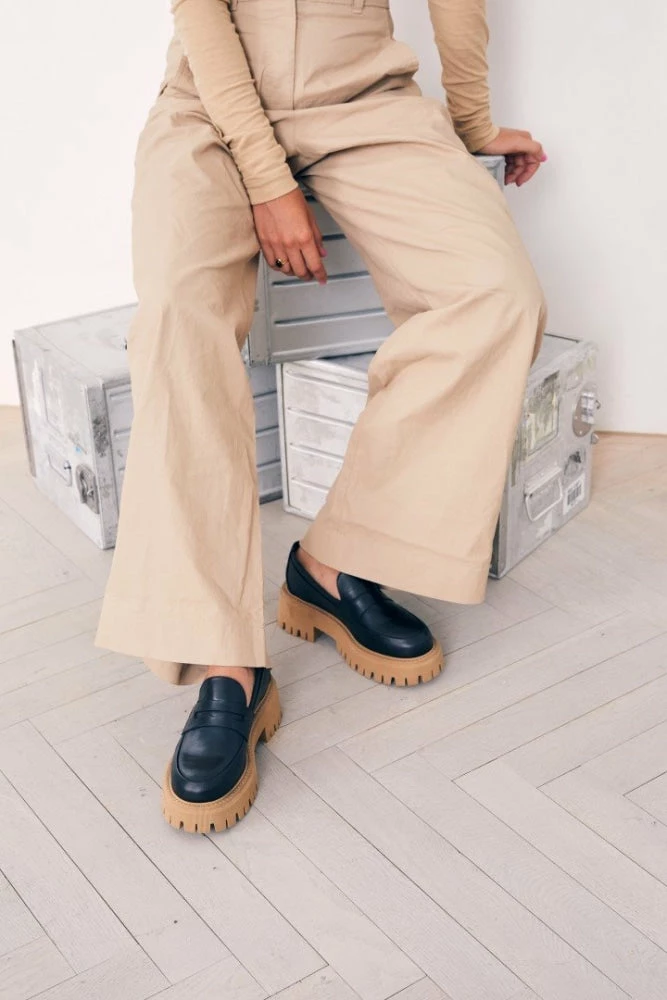 BUKELA Grammy Black Loafers NEW IN 2 BUKELA Grammy Black Loafers NEW IN