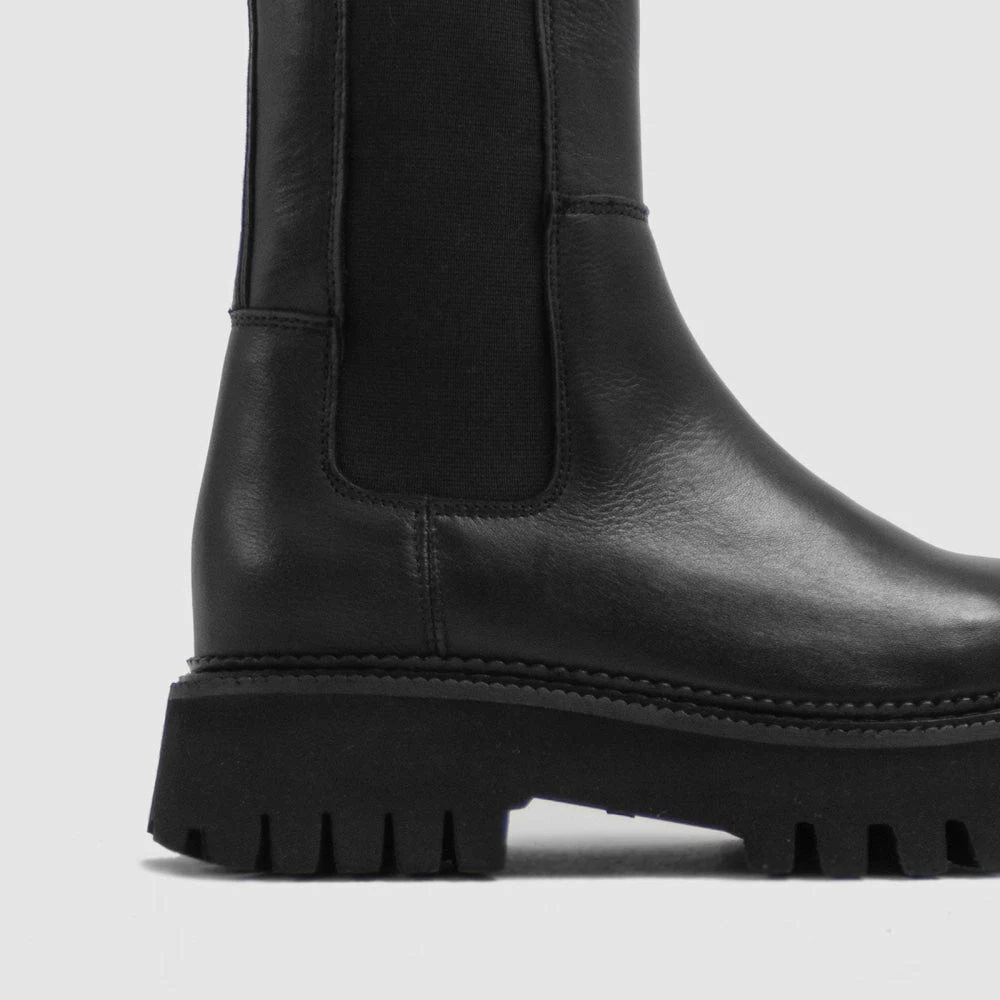 BRONX Groovy Chelsea Black Boots 7 BRONX Groovy Chelsea Black Boots