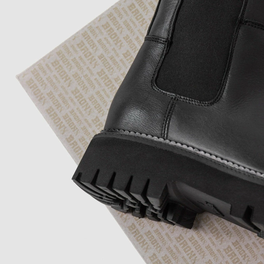 BRONX Groovy Chelsea Black Boots 8 BRONX Groovy Chelsea Black Boots