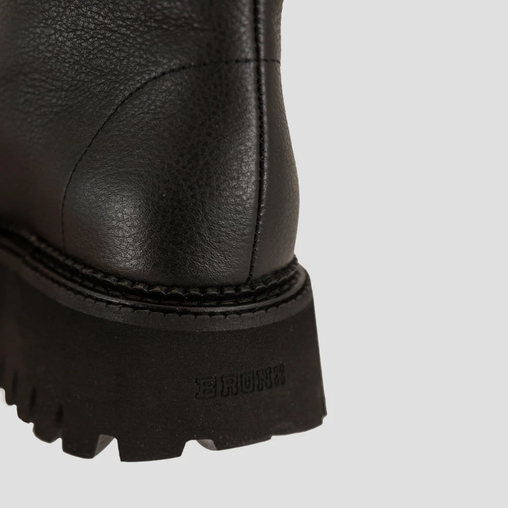 BRONX Groovy Front Zip Black Boots 7 BRONX Groovy Front Zip Black Boots