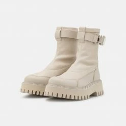 BRONX Groovy Stretch Buckle White Ankle Boots