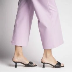 AKAADA Haya Black Soft Leather Sandals