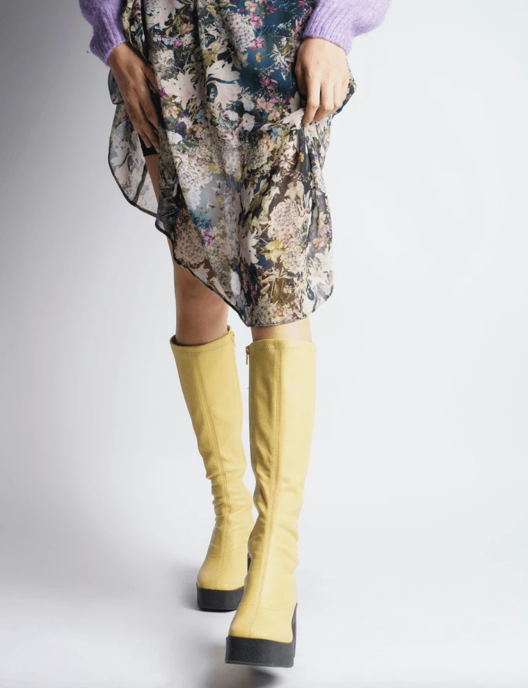 AKAADA Izumi Pastel Yellow Stretch Leather Chunky Boots NEW IN 5 AKAADA Izumi Pastel Yellow Stretch Leather Chunky Boots NEW IN