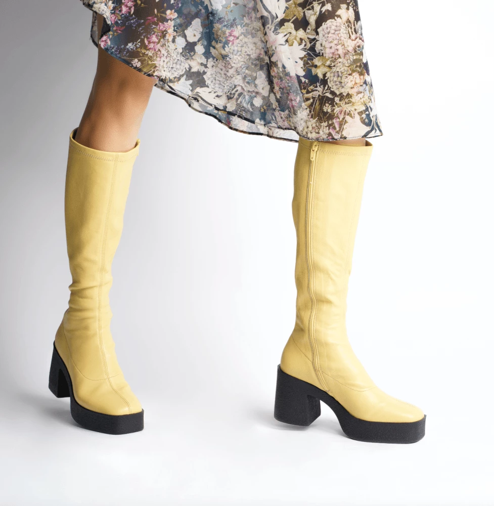 AKAADA Izumi Pastel Yellow Stretch Leather Chunky Boots NEW IN 7 AKAADA Izumi Pastel Yellow Stretch Leather Chunky Boots NEW IN