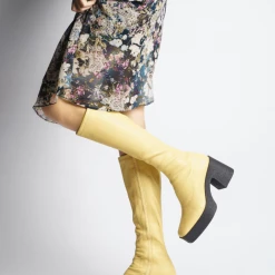 AKAADA Izumi Pastel Yellow Stretch Leather Chunky Boots NEW IN 14 AKAADA Izumi Pastel Yellow Stretch Leather Chunky Boots NEW IN