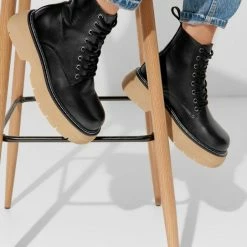 LÄST SHOES Jane Black Leather Combat Boots