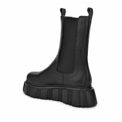 AKAADA Jin Black Chelsea Boots