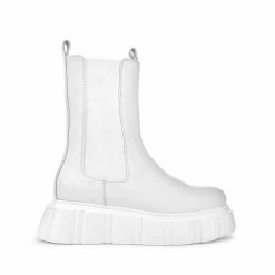 AKAADA Jin Off White Chelsea Boots