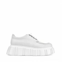 AKAADA Jun Off White Lace-Up Loafers SHOES