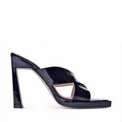 AKAADA Kaori Plateau Black Naplak Mules