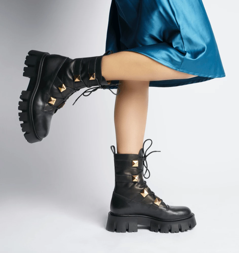 AKAADA SHOES Mako Pyramid Studs Combat Boots 6 AKAADA SHOES Mako Pyramid Studs Combat Boots