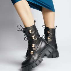 AKAADA SHOES Mako Pyramid Studs Combat Boots 14 AKAADA SHOES Mako Pyramid Studs Combat Boots