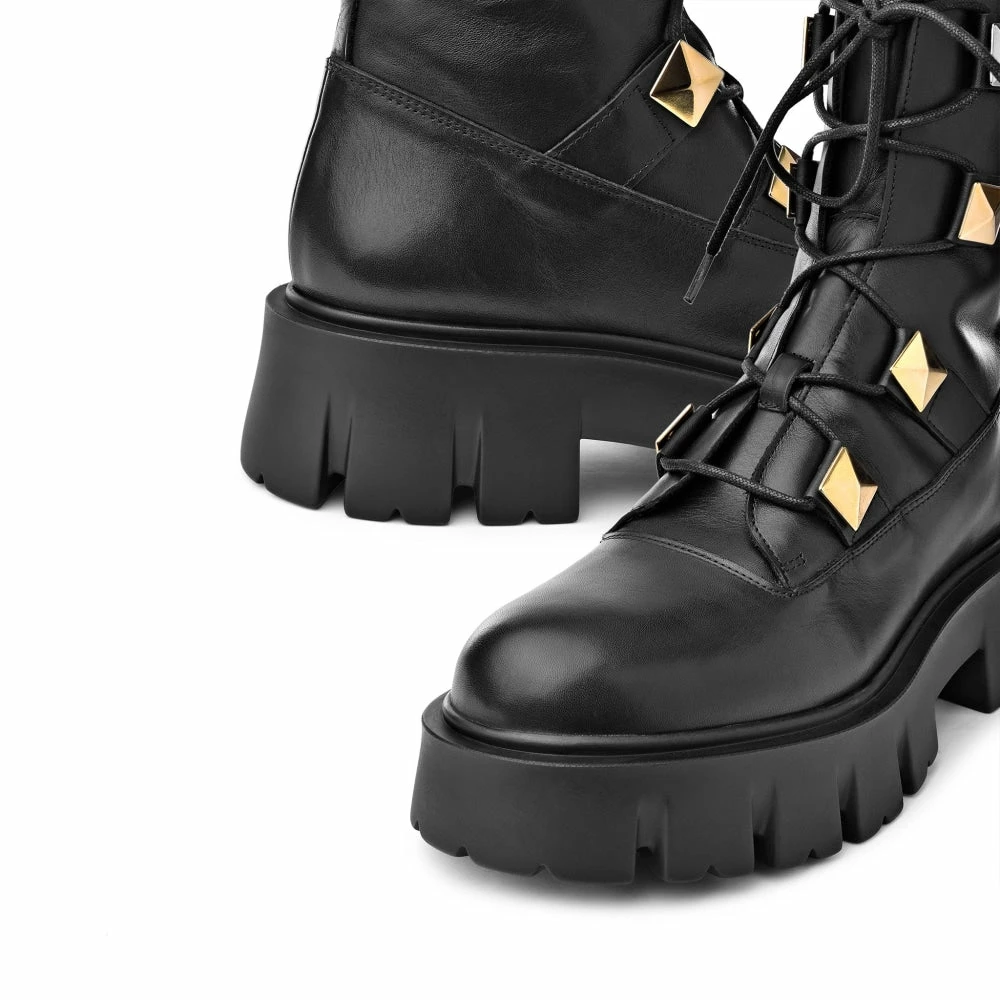 AKAADA SHOES Mako Pyramid Studs Combat Boots 10 AKAADA SHOES Mako Pyramid Studs Combat Boots