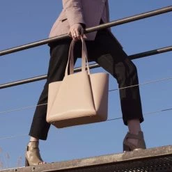 KAAI Midi Pyramid Nude Pink Bag