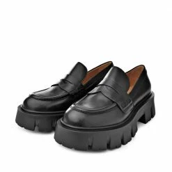 AKAADA Mikki Black Leather Chunky Loafers