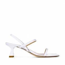 AKAADA Miya White Naplak Sandals