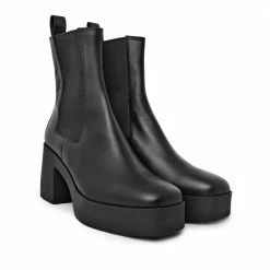 AKAADA SHOES Momo Black Leather Chelsea Boots