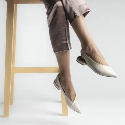 APAIR Open Side Flats In White