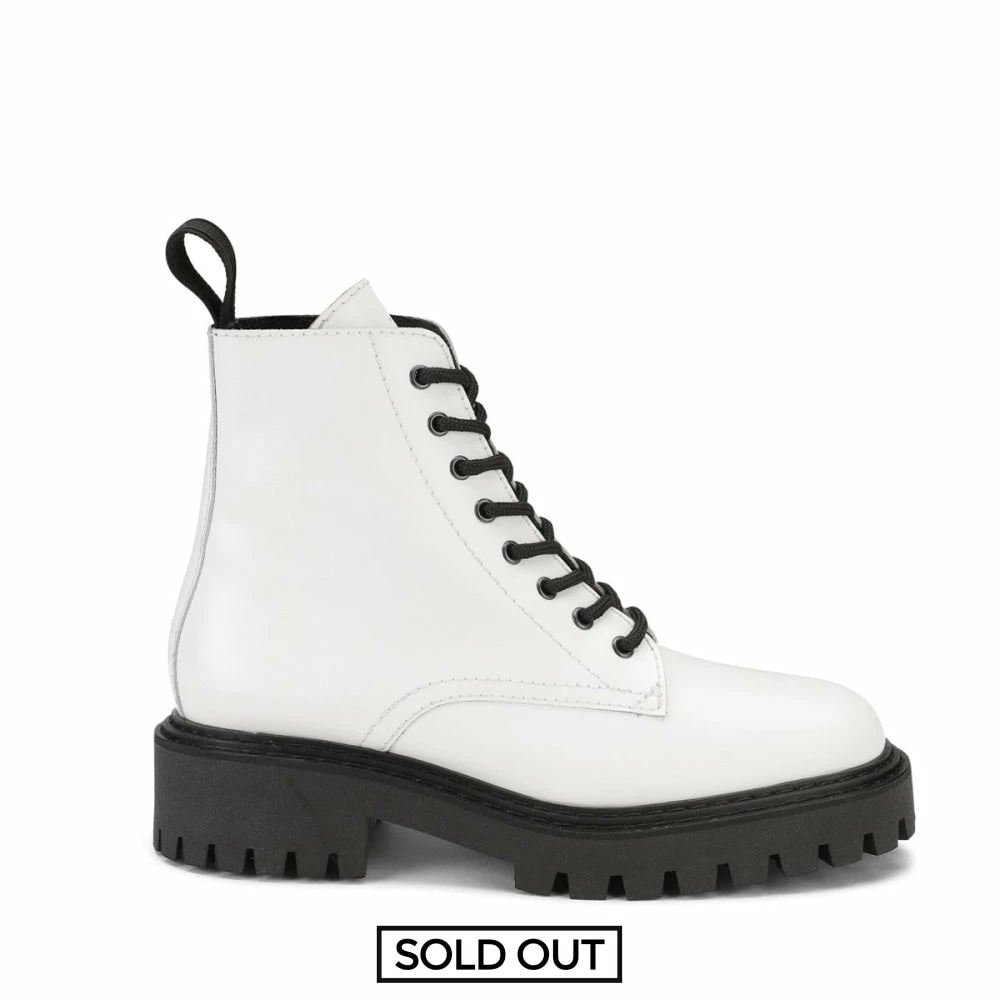 LÄST Paint Boots White 1 LÄST Paint Boots White
