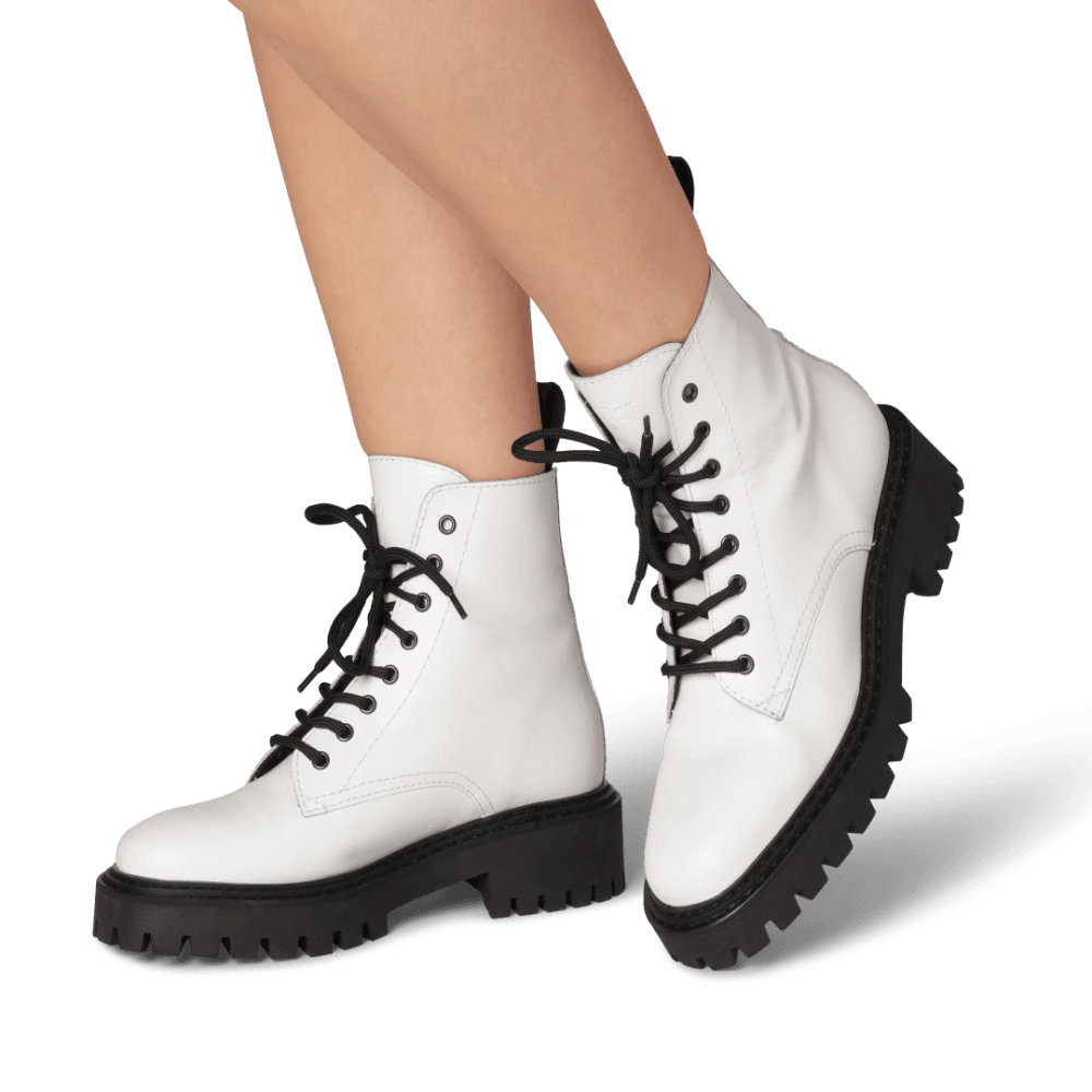 LÄST Paint Boots White 5 LÄST Paint Boots White