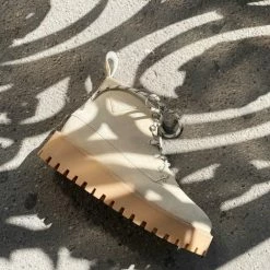 LÄST SHOES Rocky Suede Beige