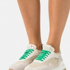 LÄST Rosie Beige Chunky Sneakers