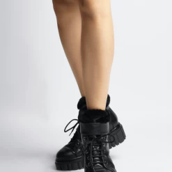 AKAADA Takara Black Winter Ankle Boots