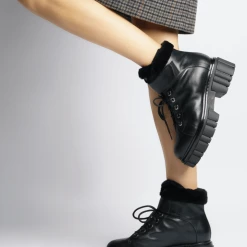 AKAADA Takara Black Winter Ankle Boots