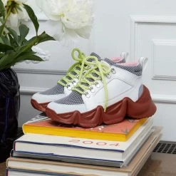 LÄST Track White Sneakers