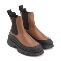 LÄST Trail Tan Chelsea Boots SHOES