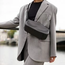 FLATTERED Tuna Black Leather Shoulder Bag