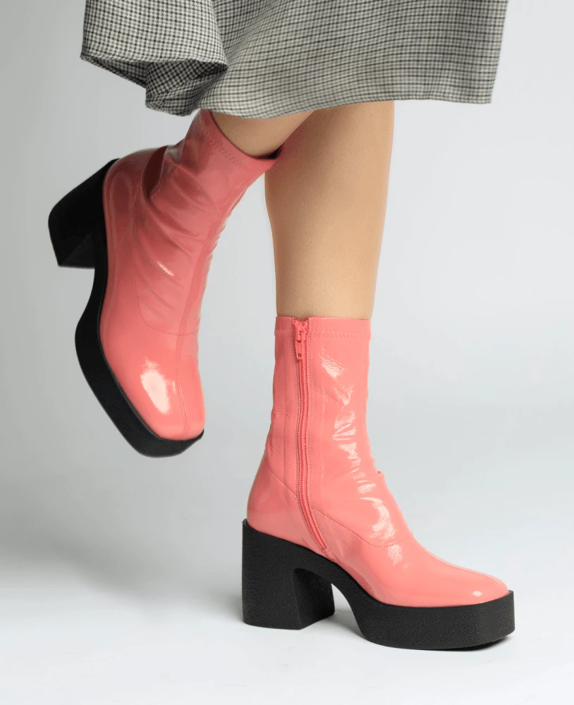 AKAADA NEW IN Umi Flamingo Pink Stretch Patent Chunky Ankle Boots 8 AKAADA NEW IN Umi Flamingo Pink Stretch Patent Chunky Ankle Boots