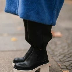 COPENHAGEN STUDIOS Vitello Black Butter Ankle Boots