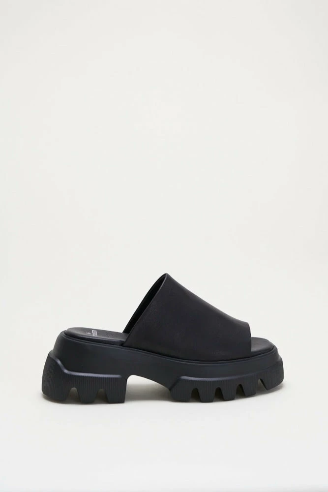 COPENHAGEN STUDIOS Vitello Black Chunky Slides Sandals SHOES 8 COPENHAGEN STUDIOS Vitello Black Chunky Slides Sandals SHOES