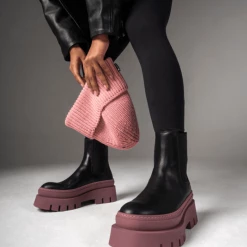 COPENHAGEN STUDIOS NEW IN Vitello Black Fuchsia Chelsea Boots