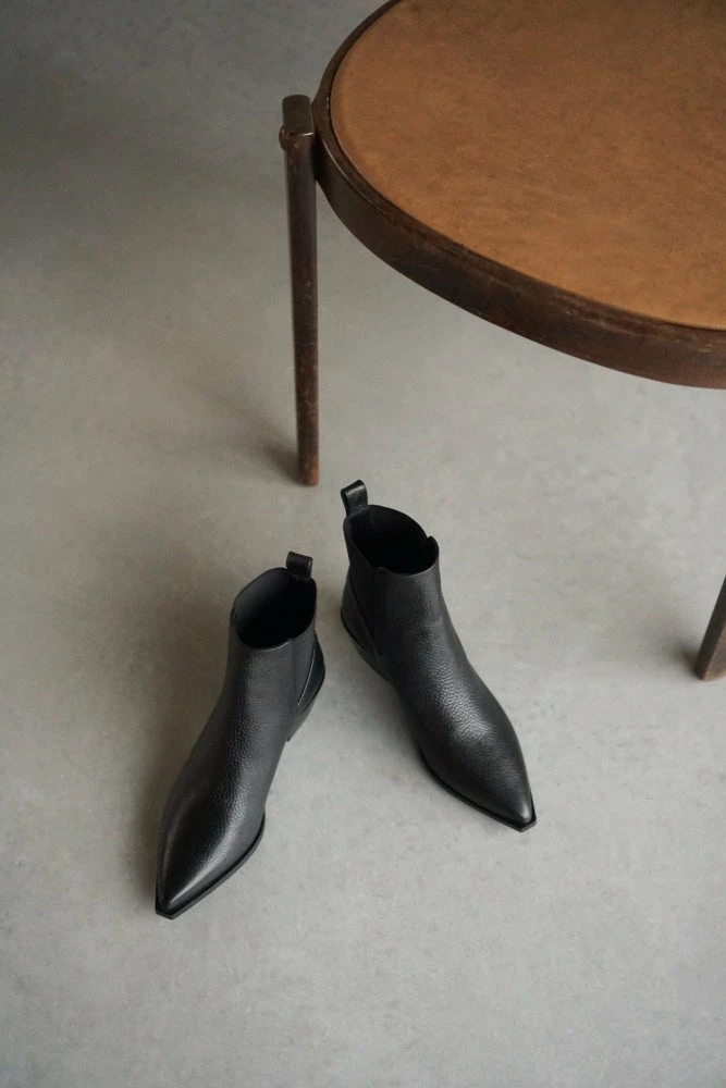 FLATTERED Willow Leather Black Boots SHOES 6 FLATTERED Willow Leather Black Boots SHOES