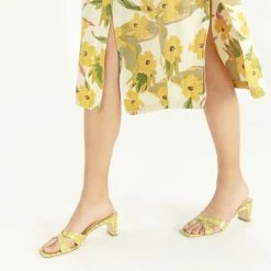 AKAADA SHOES Yumi Pistachio Croco Embossed Leather Sandals