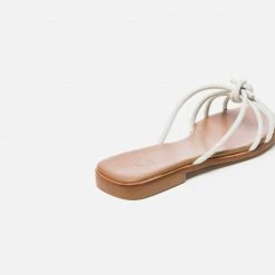 FLATTERED Yvette Leather Off White Flat Sandals SHOES